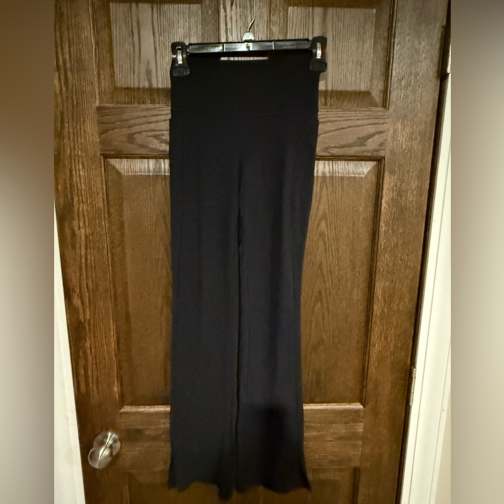 Athleta Transcend Stash Black Straight Leg Pants
